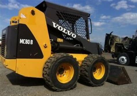 96 volvo skid steer mc80 wheel removal you tub|VOLVO MC80 MC90 MC110 Skid Steer Loader Service Manual.